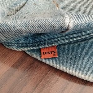 Levi's